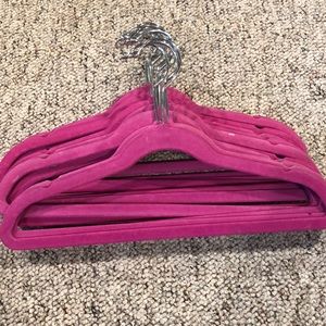 16- pink velvet children’s hangers
